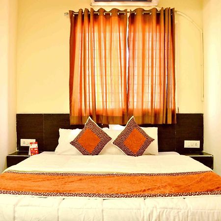 Hotel Vijay Nagar Indore Exteriör bild