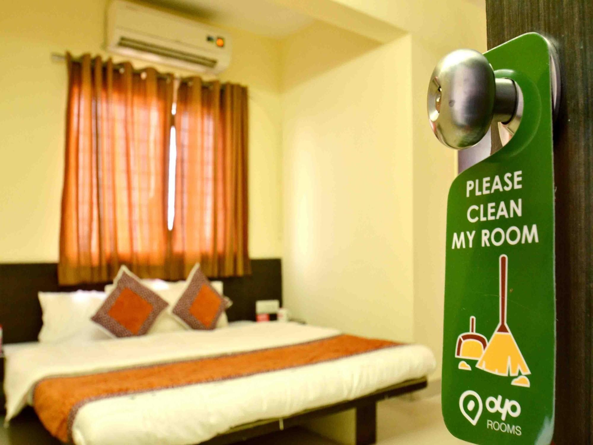 Hotel Vijay Nagar Indore Exteriör bild