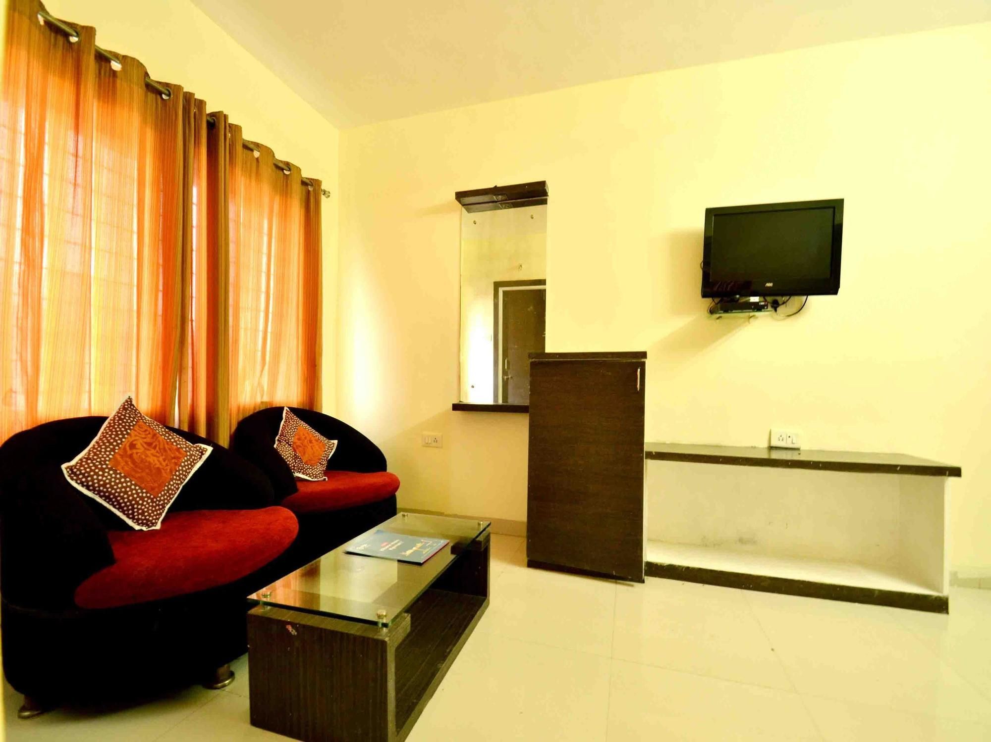 Hotel Vijay Nagar Indore Exteriör bild