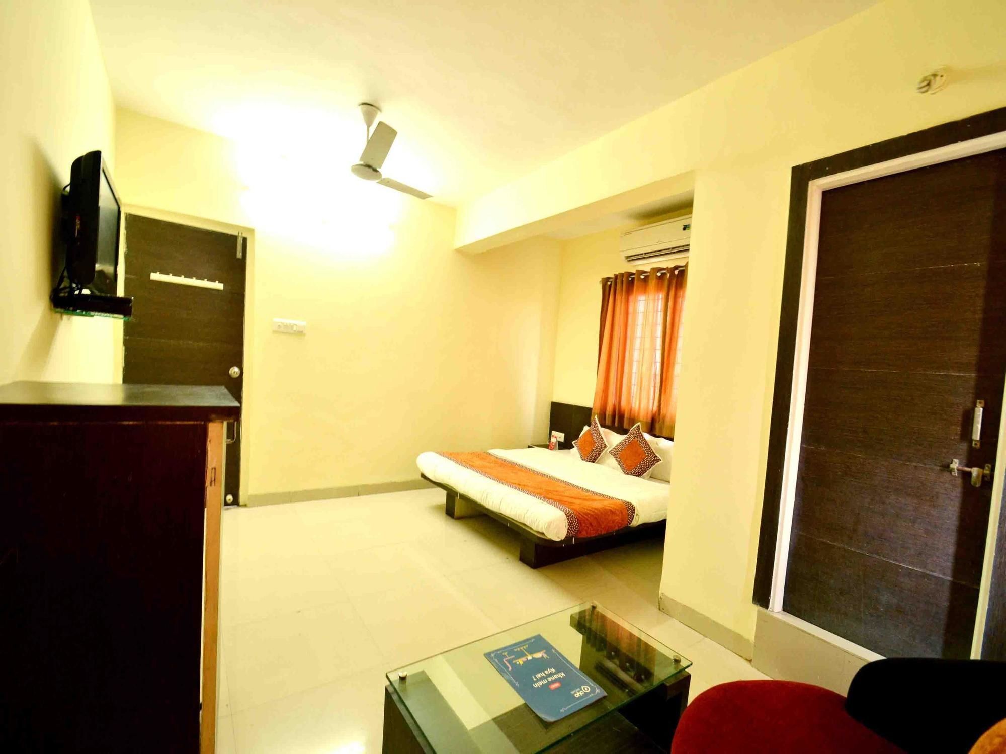 Hotel Vijay Nagar Indore Exteriör bild